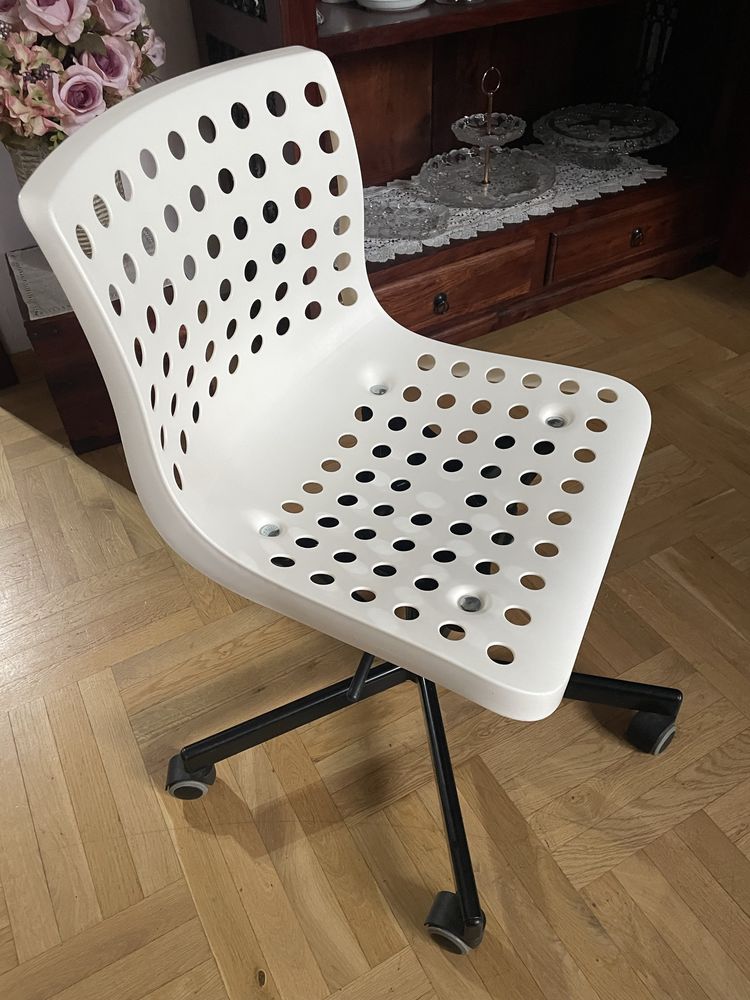 Krzesło do biurka IKEA Skalberg białe
