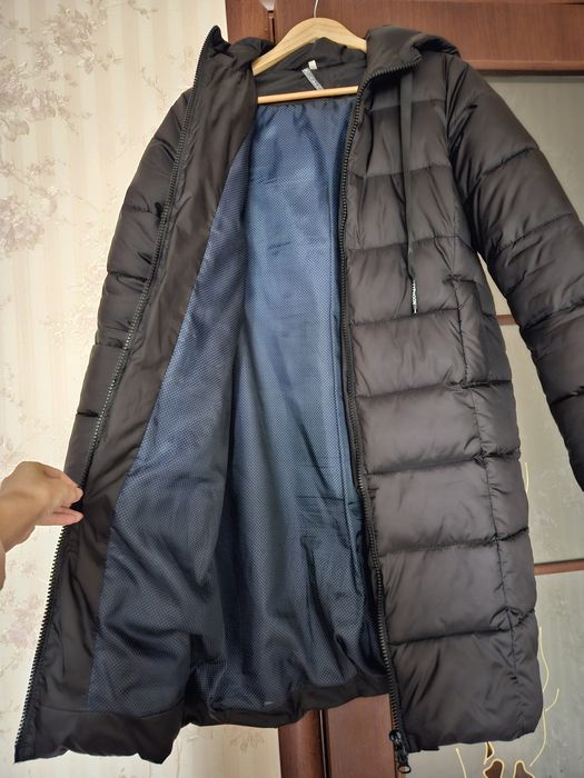 Зимова жіноча куртка
