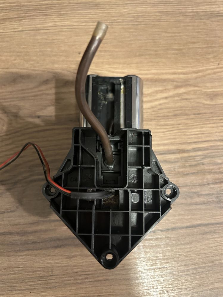 Wylewka z mocowaniem Delonghi Primadonna S