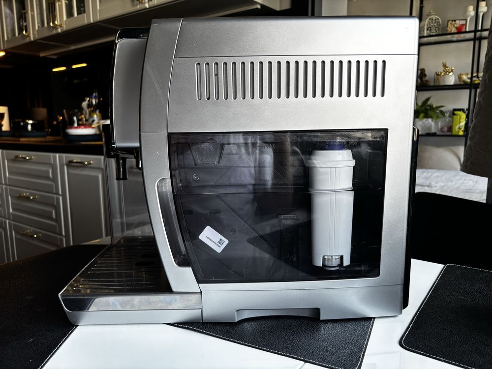 Ekspres cisnieniowy Delonghi dinamica