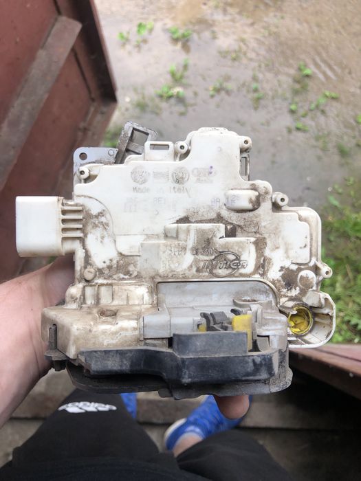 Замки на ауді а4 б7