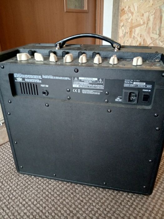 Комбік VOX VT40+ з футсвіч