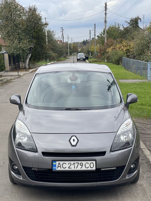 RENAULT SCENIC в дуже хорошому стані