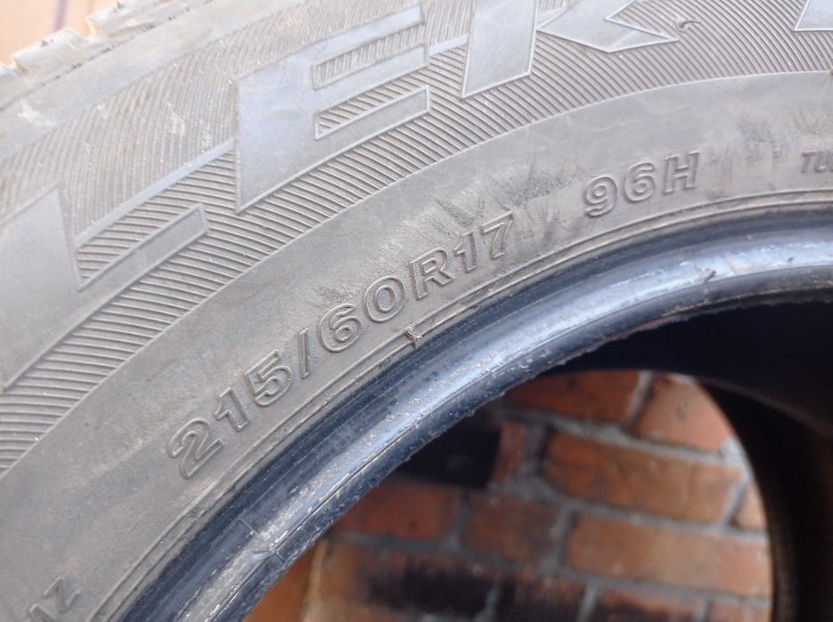 Sprzedam opony 215/60/R17