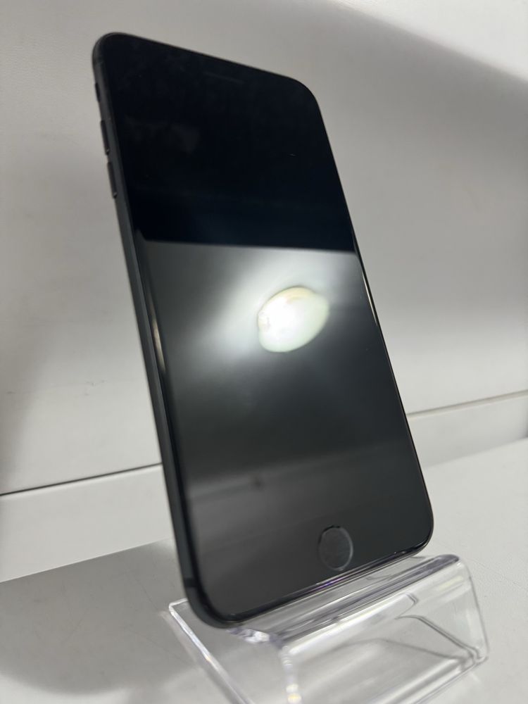 iphone 8 Plus (Exelente estado)