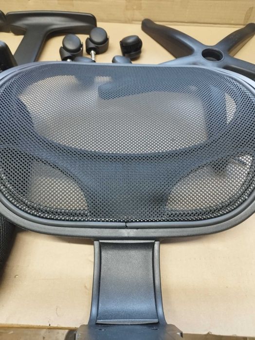 Krzesło biurowe obrotowe z podłokietnikami czarne, ergonomiczne