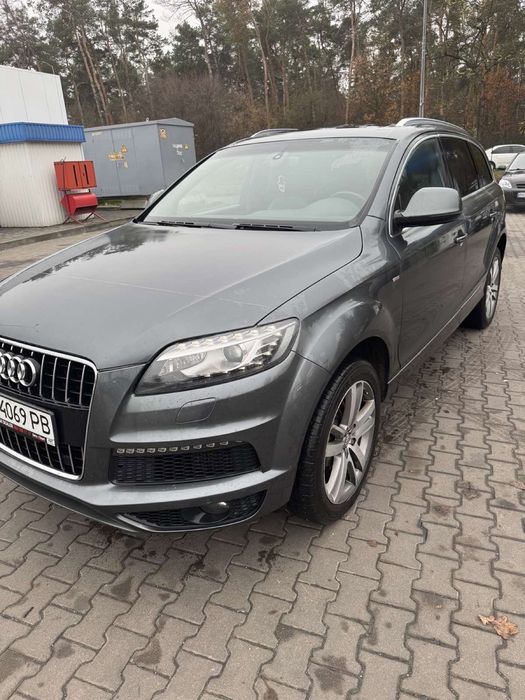 Audi Q7 S-line продається