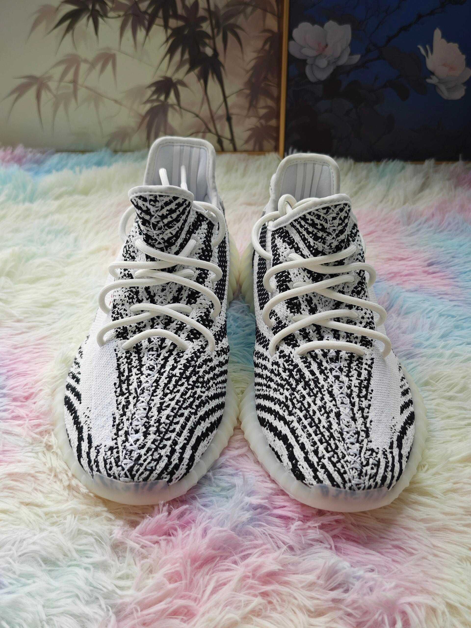 YeezyBoost350V2UnisextrampkiZebra.39