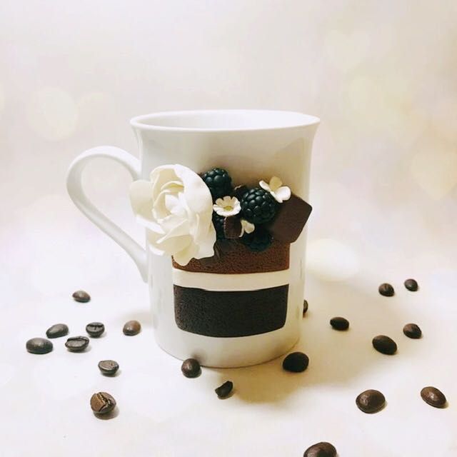 Чашка с декором из полимерной глины «Шоколадное пирожное»