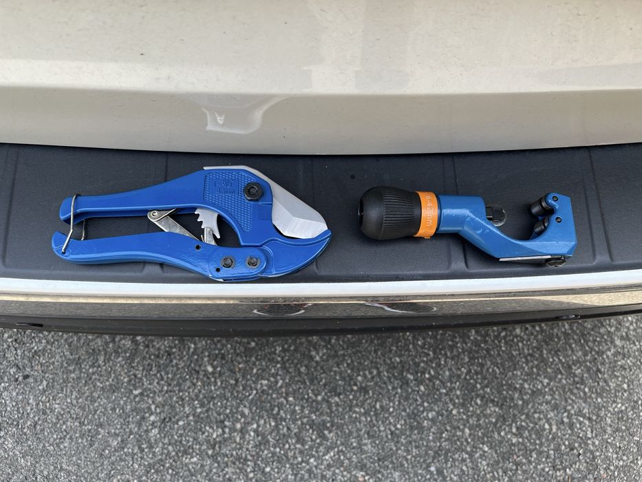 Інструменти труборізи, кліщі, заклепочник