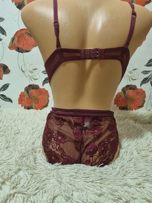 Жіночий    набір