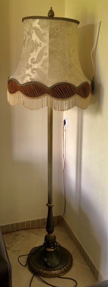Lampa Stylowa z recznie robionym kloszem