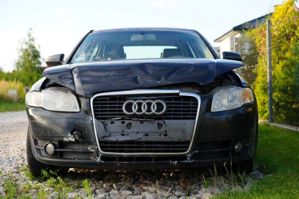 Audi A4 B7 uszkodzony