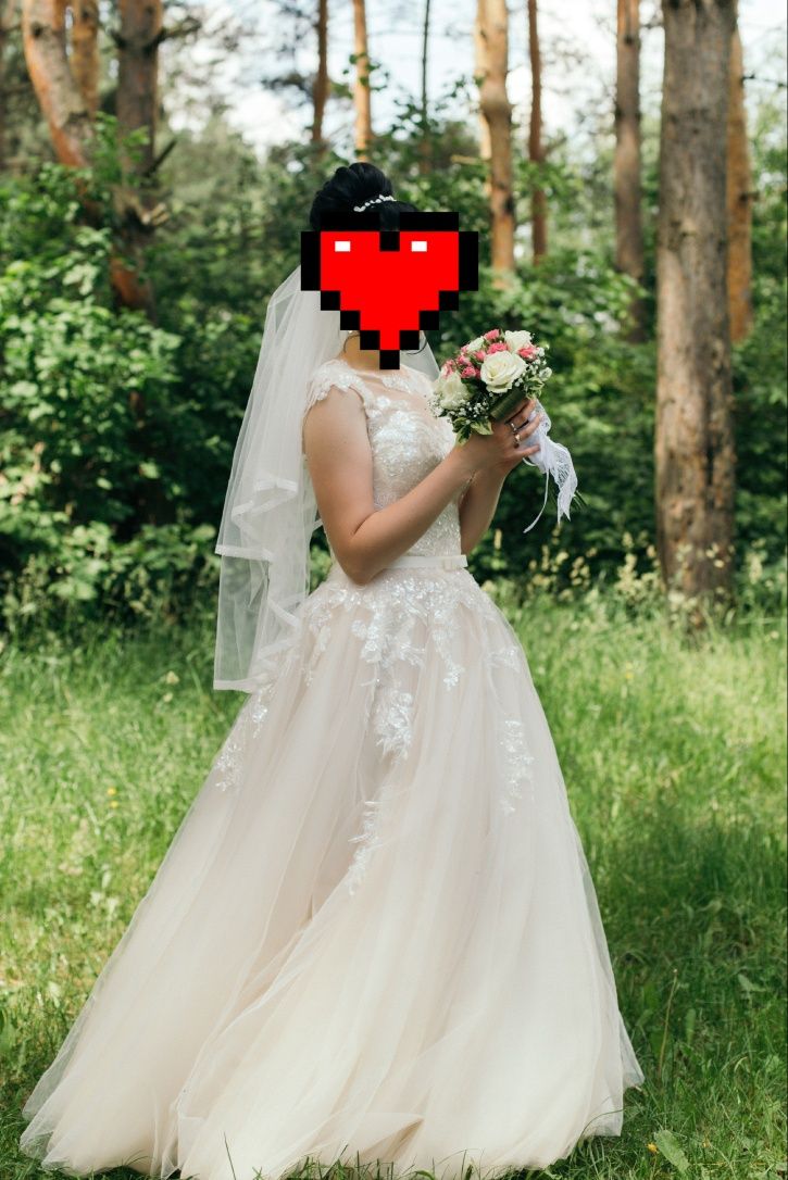 Весільна сукня кольору: Айворі