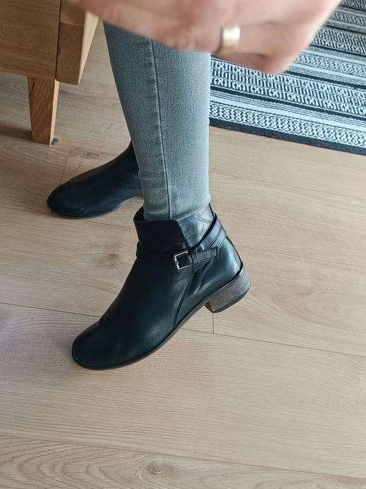 Skórzane botki sztyblety czarne deichmann 38 skóra naturalna