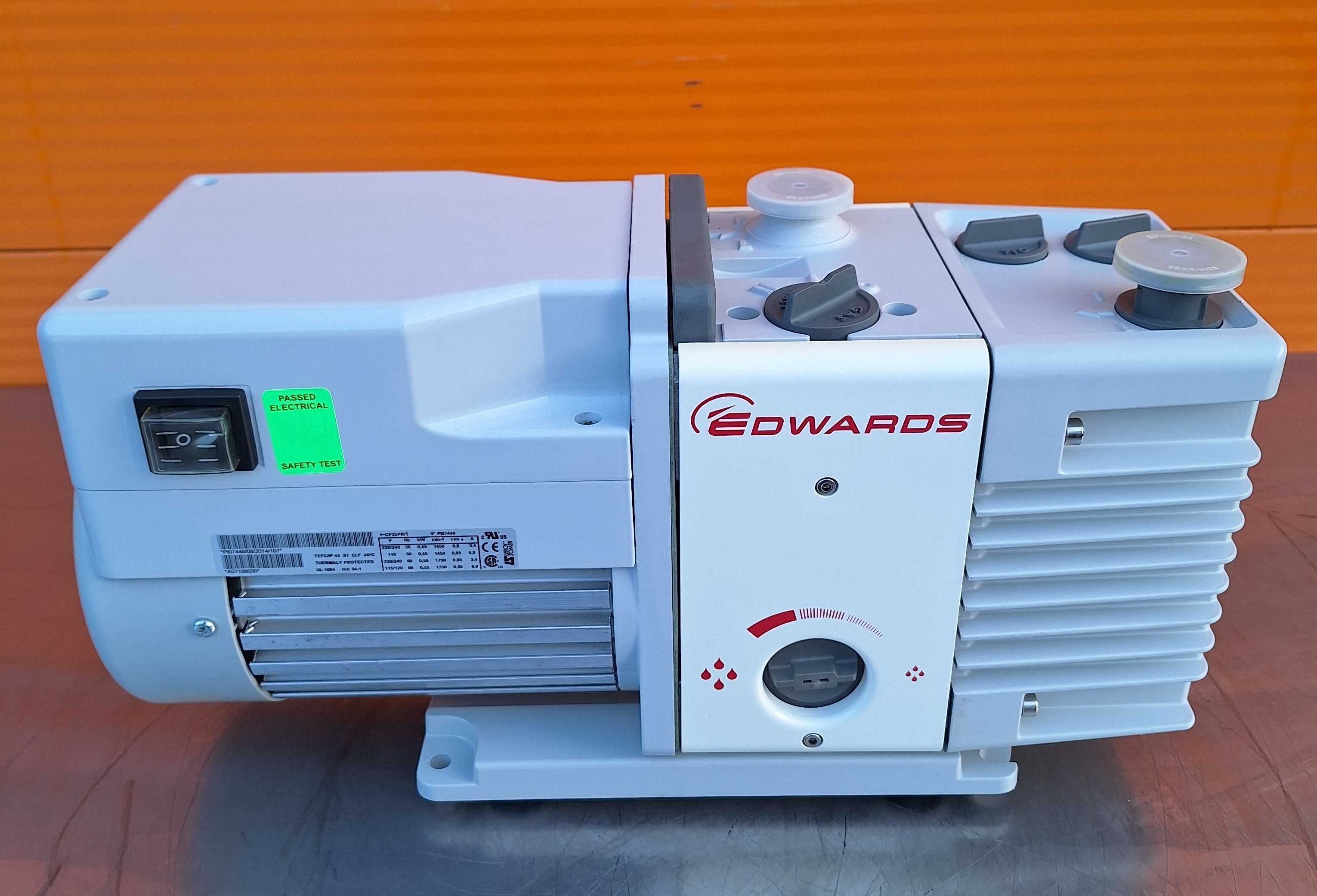 Pompa Próżniowa Edwards Dwustopniowa RV3 Łopatkowa Olejowa Rotacyjna