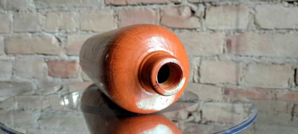 Zabytkowa kamionkowa butelka ceramiczna – solidny kawał historii!