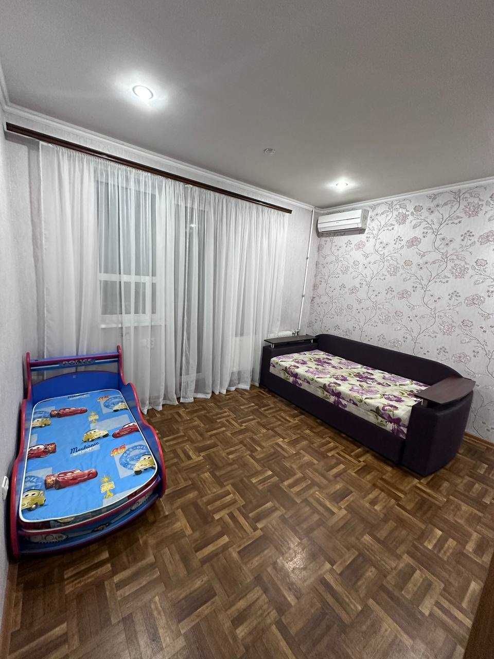 Продам затишну 2к квартиру (51кв.м.) на пр. Металургів