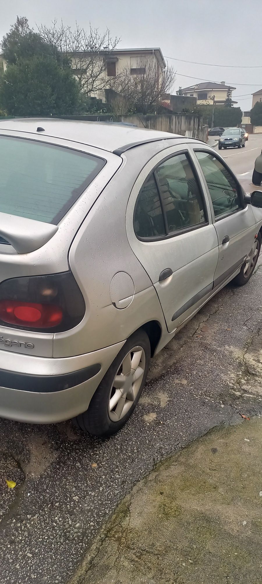 Renault megane 98 a andar bem