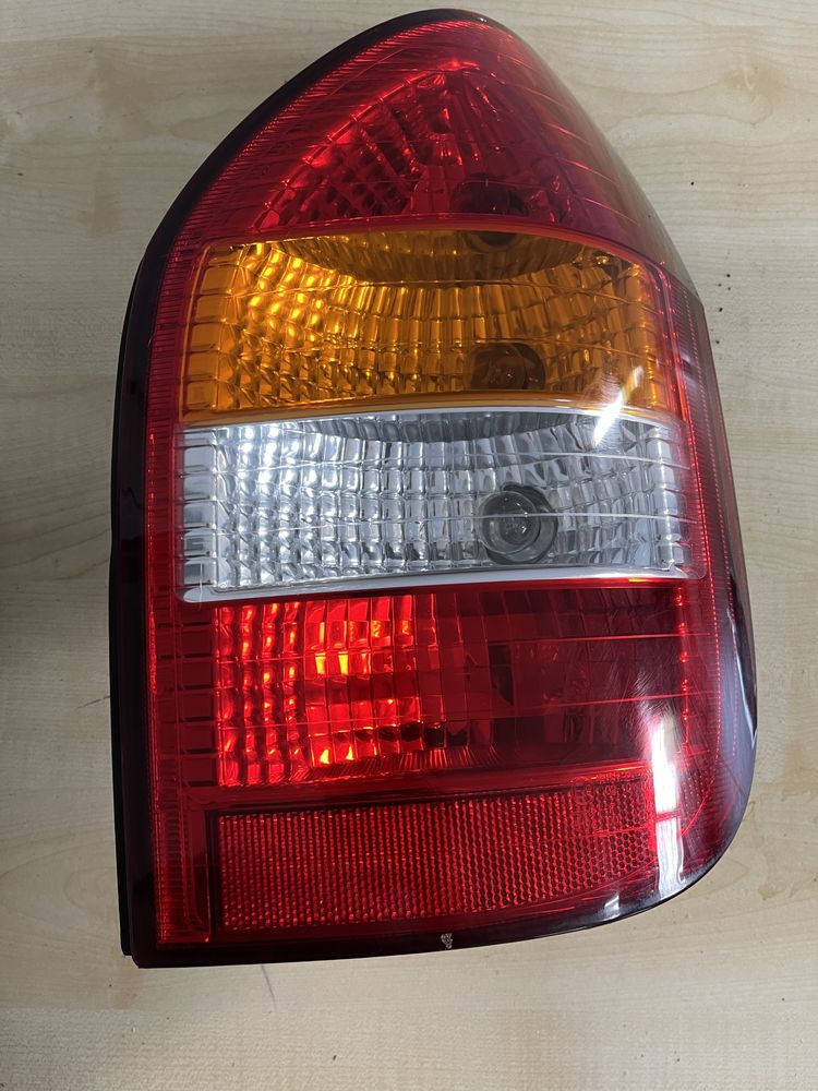 Задній ліхтар Opel Zafira a