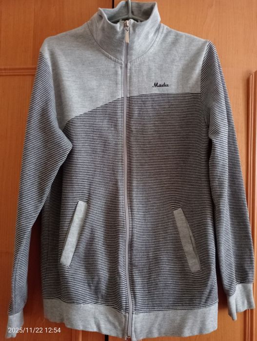 Жіночий і чоловічий одяг