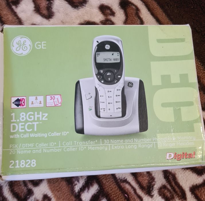 Телефонные аппараты Аркадия и Thompson