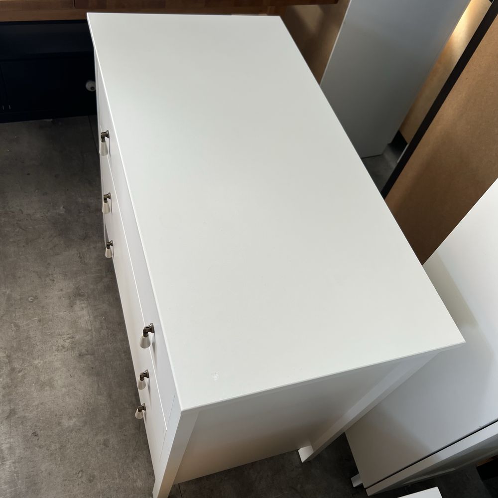 Biała Komoda Ikea Koppang jak Hemnes