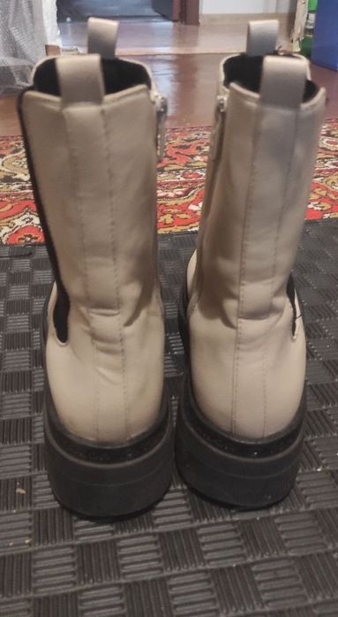 Челси Tom Taylor