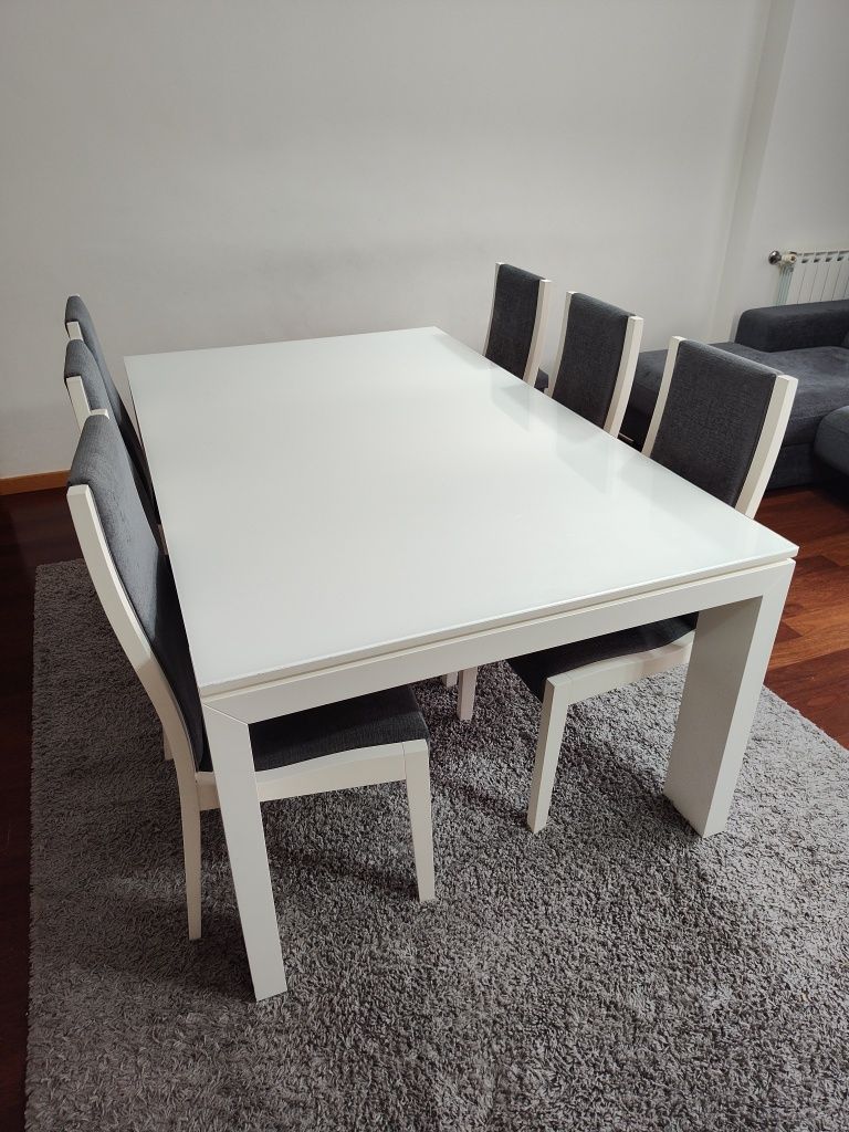 Conjunto de Sala com mesa e 6 cadeiras