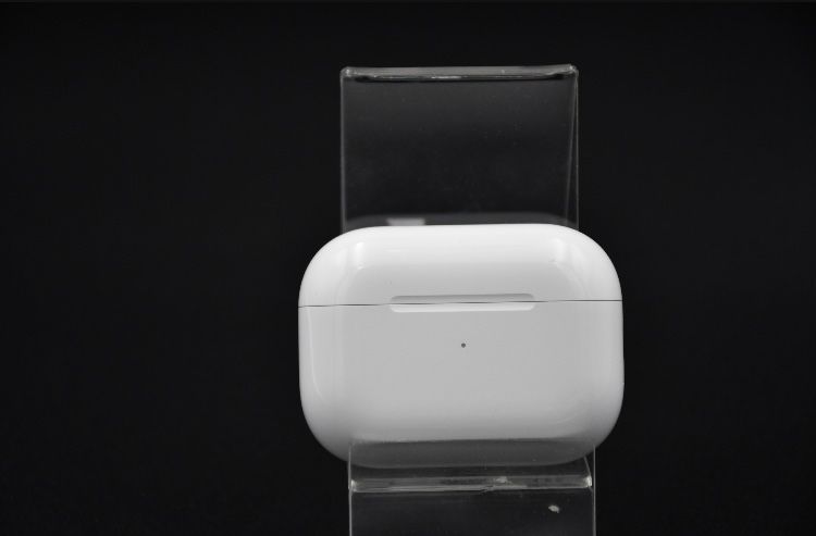 Airpods Pro (2. generacji) z etui ładującym MagSafe (USB-C) Gwarancja