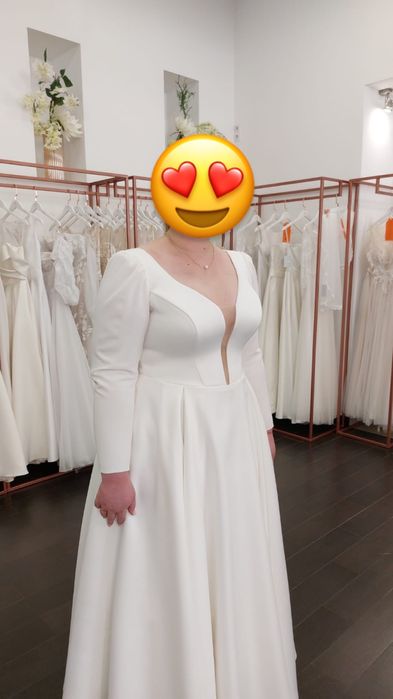 Suknia ślubna plus size z trenem