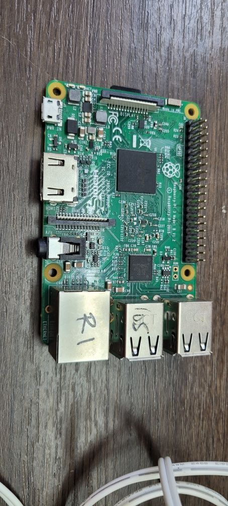 Raspberry PI 3 B v1.2 z zasilaczem