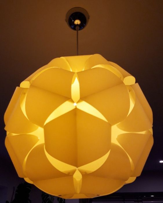 Lampa wisząca żółta plastik design