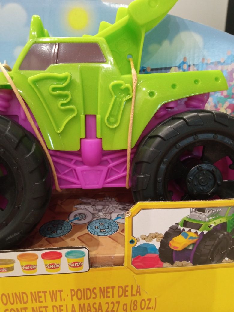 Nowa Ciastolina Play-Doh Play doh Wheels Monster Truck
Modelina