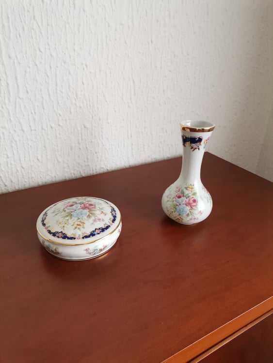 Jarra e Guarda Jóias em Porcelana