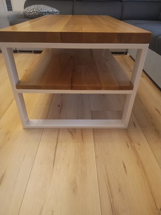 Dębowy stolik kawowy loft