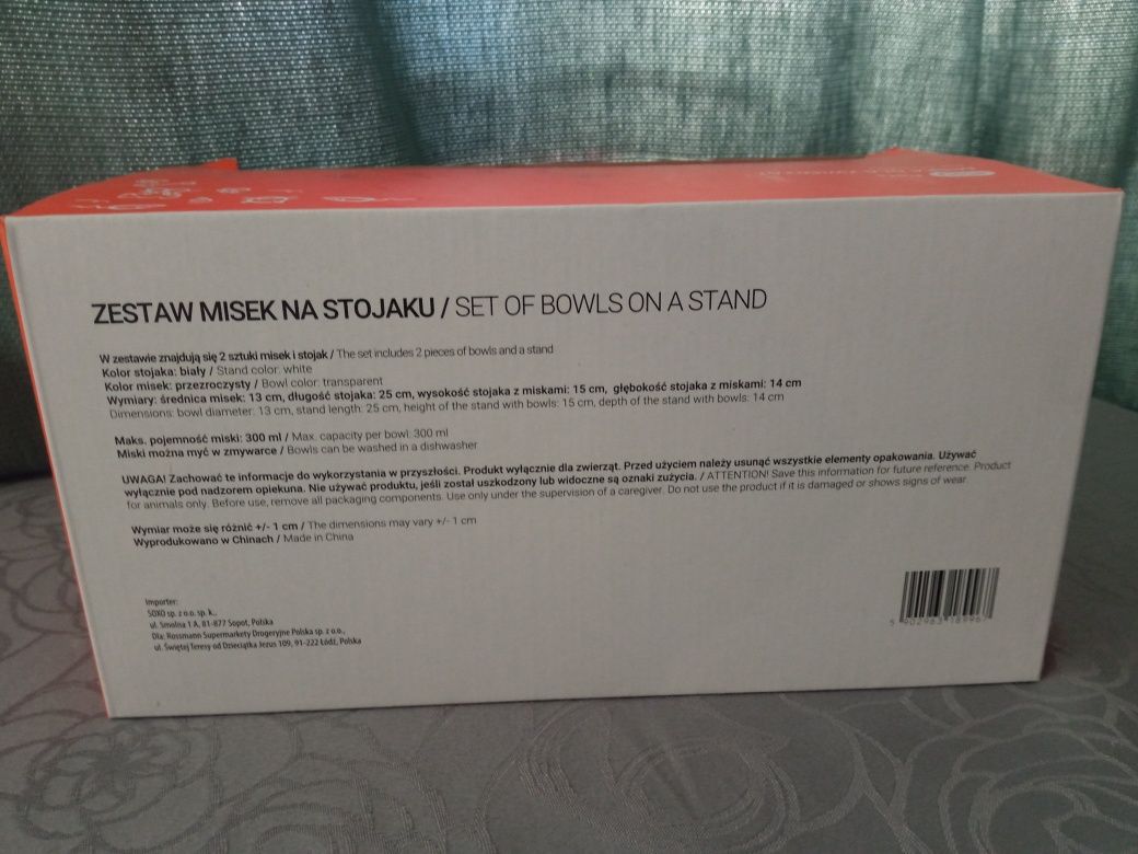 Podwójna miska dla kota na stojaku plastikowa