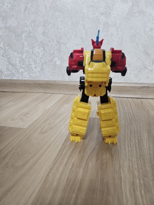 Диностер Раптор Трон