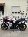 Honda cbr 1000RR (ler descricao)