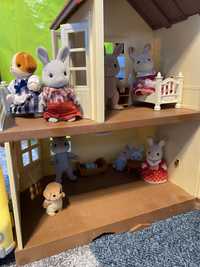 Duży zestaw Sylvanian Families umeblowany domek + 14 postaci