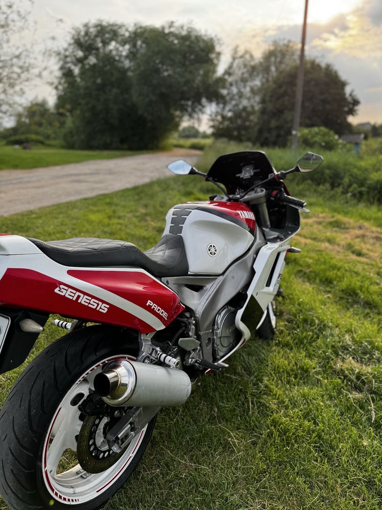 Yamaha FZR1000 (1992)