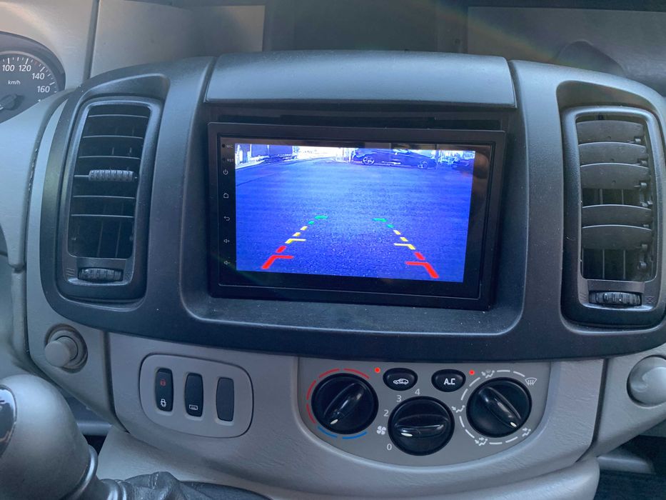 Wynajem /  busa Renault Traffic long 9-osobowy - tanio