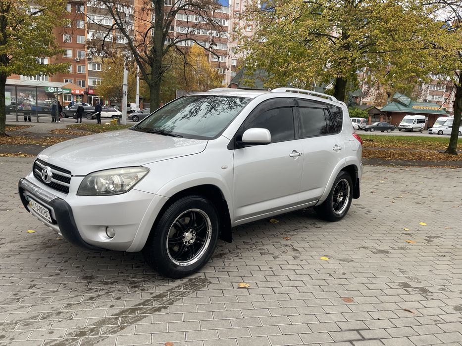 Продам авто RAV 4
