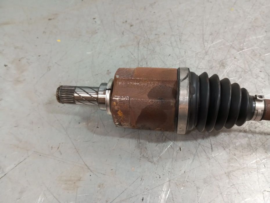 Transmissão frente esquerda DACIA Duster III (P1310)