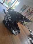 Kask naxa xs czarno biały Cross