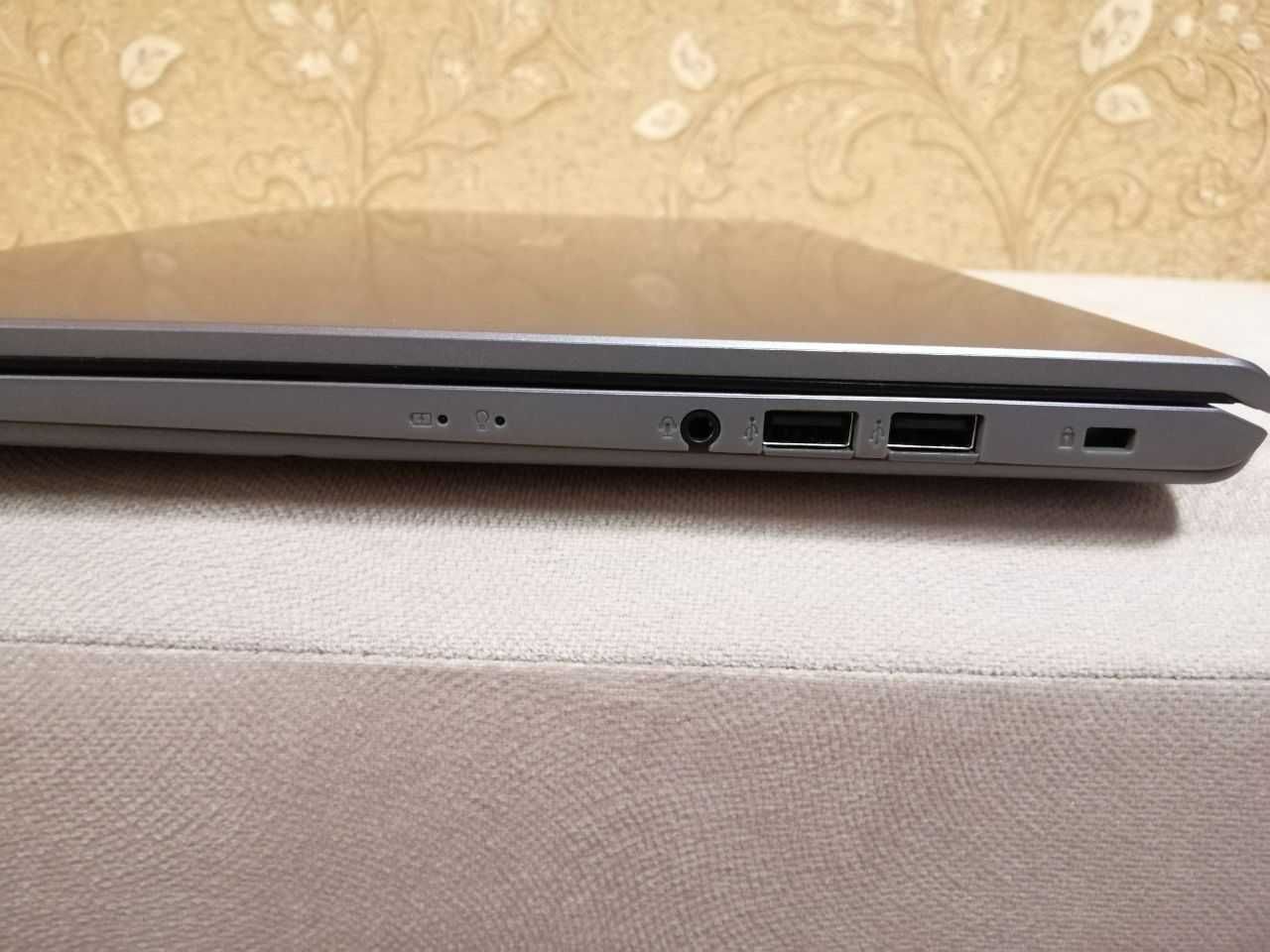 ASUS i5 1135 MX330 16Gb в ідеальному стані (+чохол у подарунок)