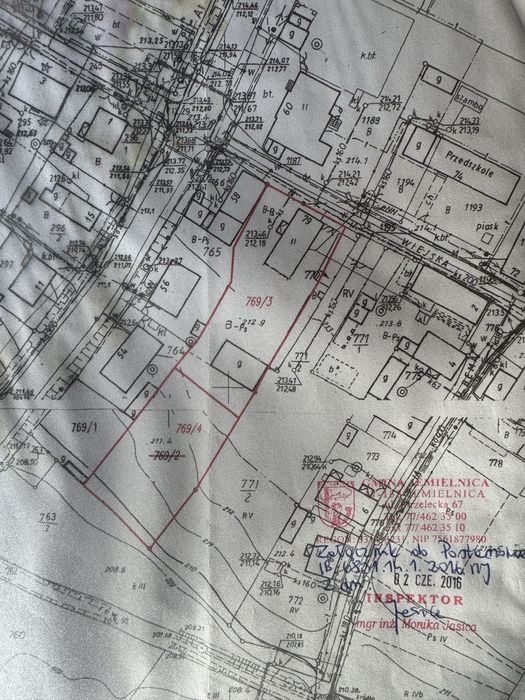 Dzialka w scisłym centrum jemielnica 18a UM