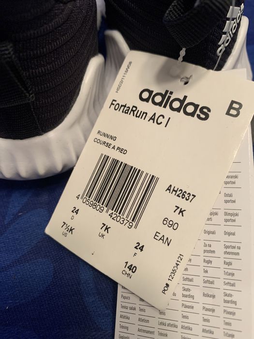 Tenis adidas tamanho 24 novos