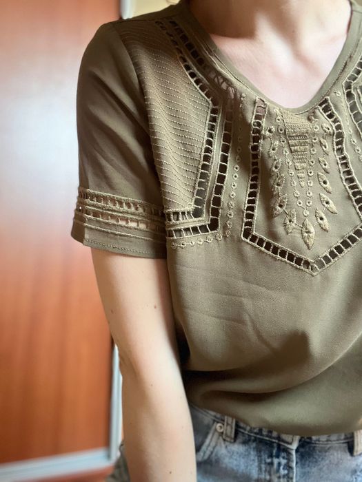 Bluzka reserved 36 ciemnozielona ażurowa bluzka do pracy wycinana