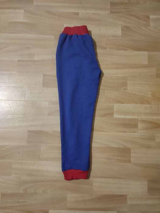 Продам спортивные штаны весна -осень для мальчика новая р 134-140